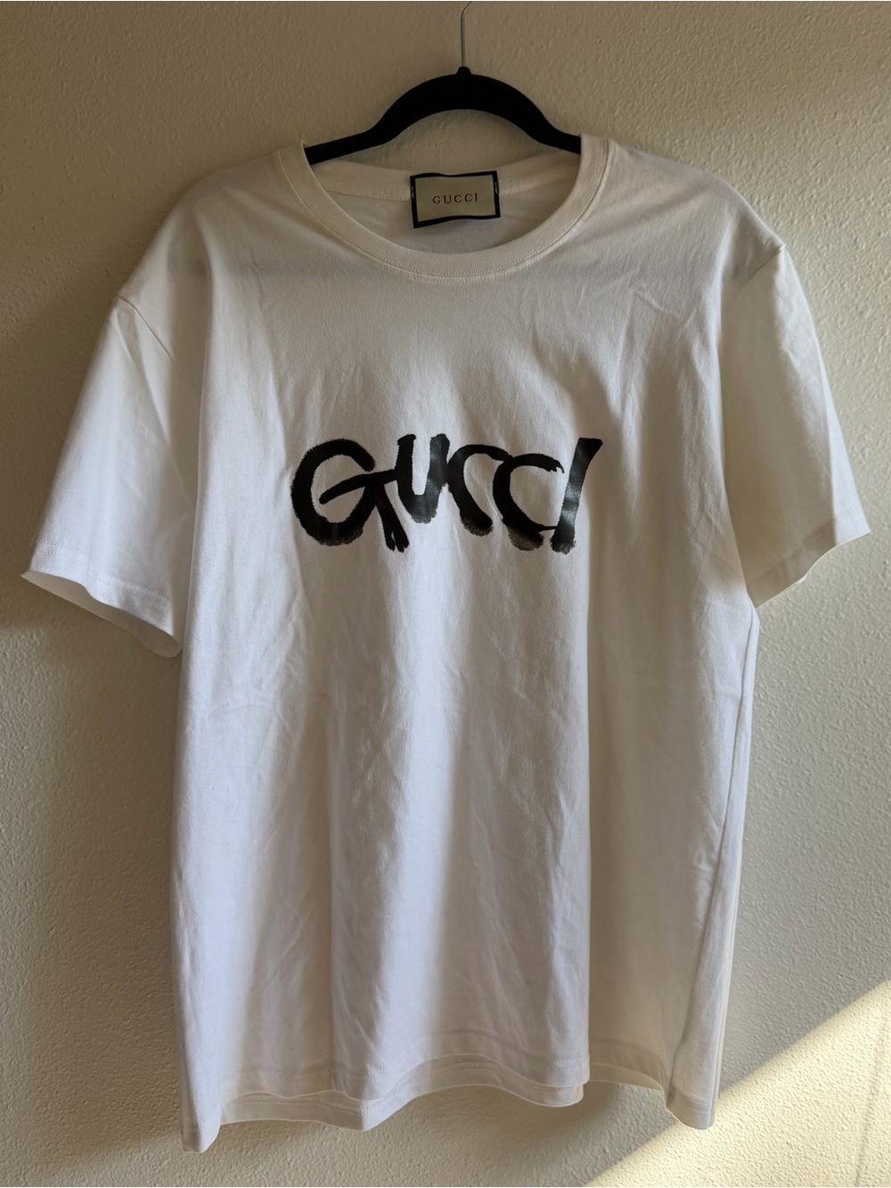 Gucci White T-Shirt with Black Brushstroke Logo